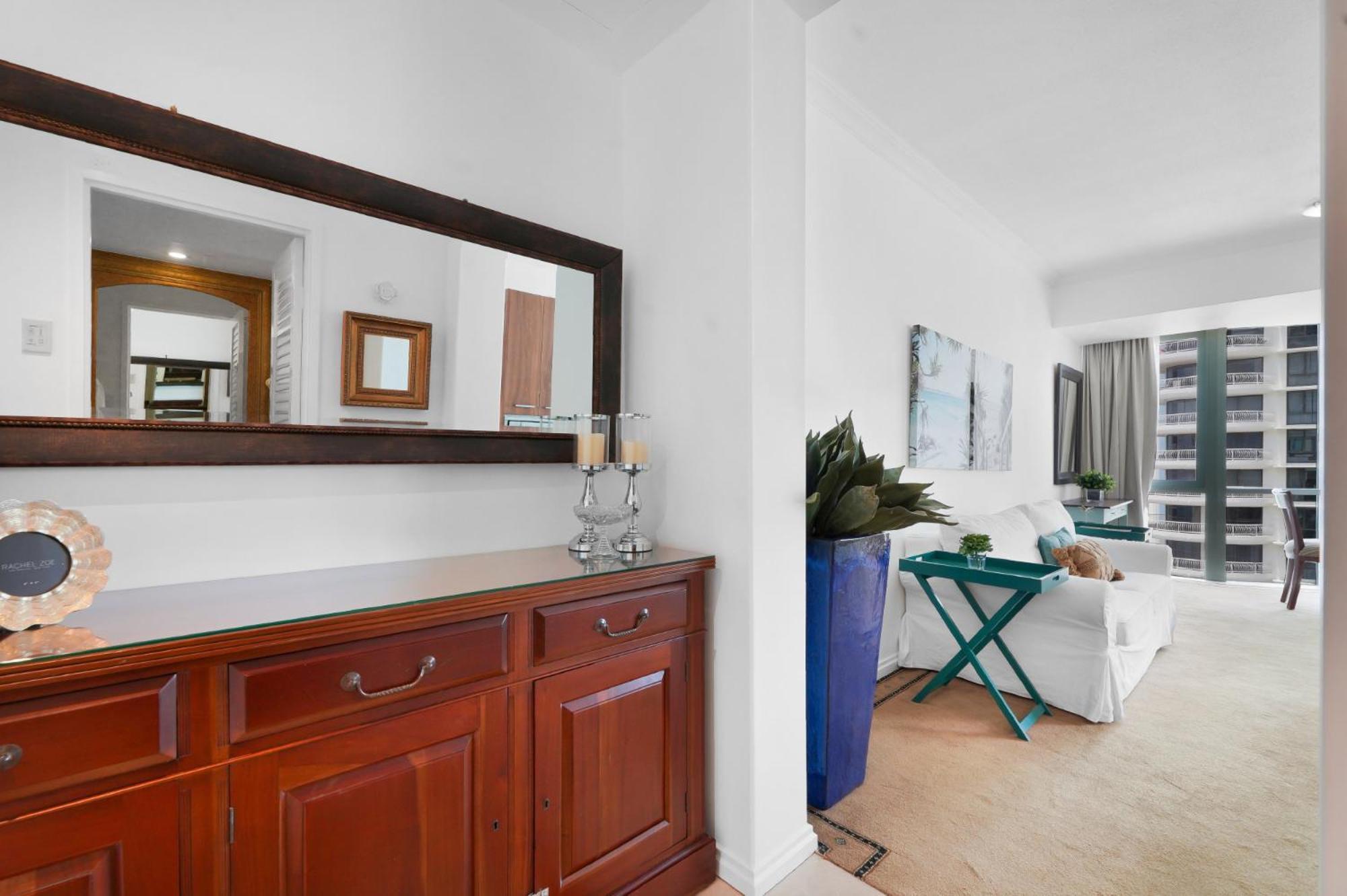 Oceanview 1-bed Sub Penthouse With Pool & Gym Gold Coast