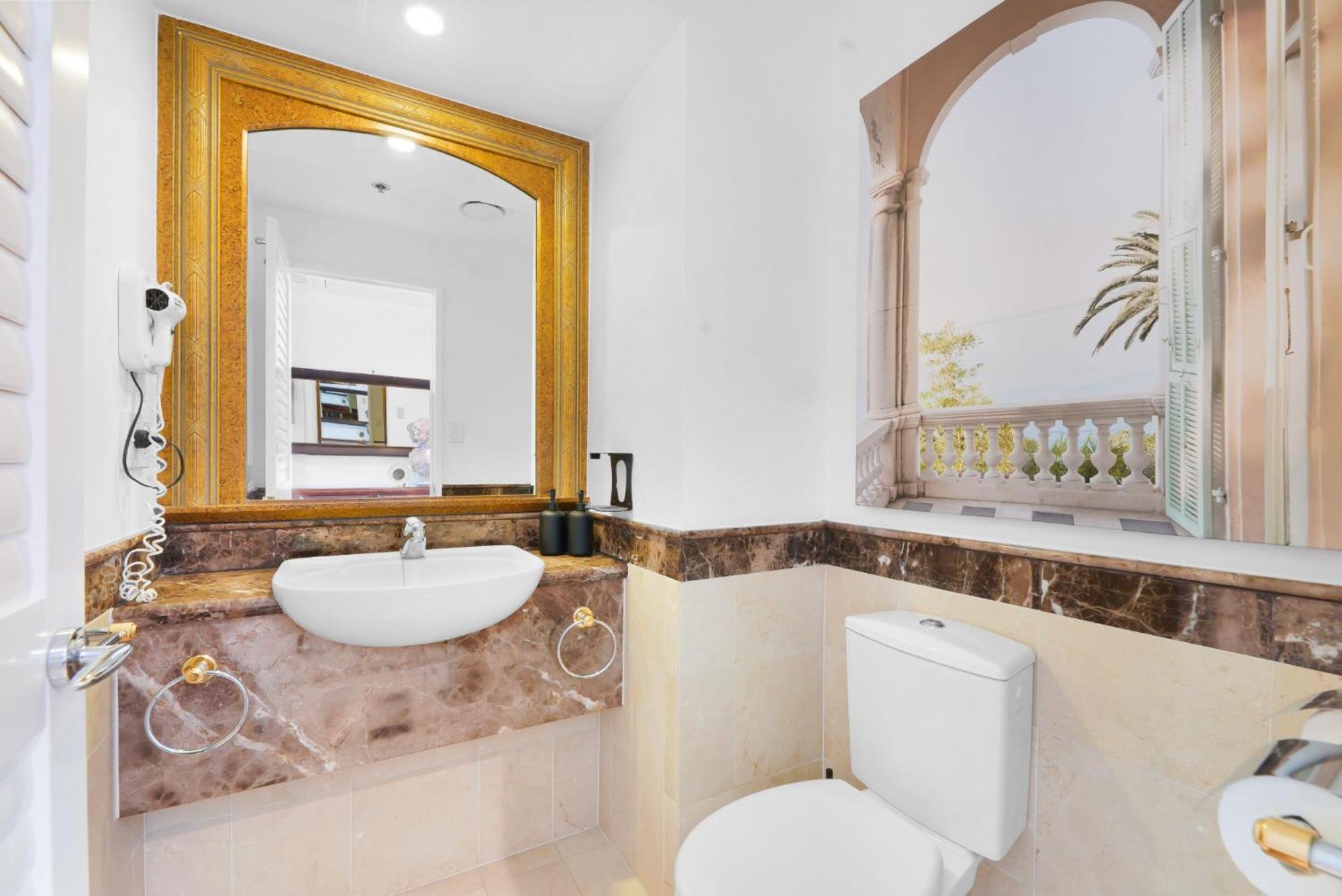 Oceanview 1-bed Sub Penthouse With Pool & Gym